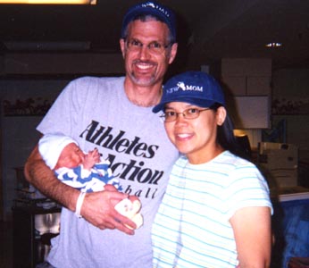Daddy Mommy & Thaddeus leave the hospital June 7
